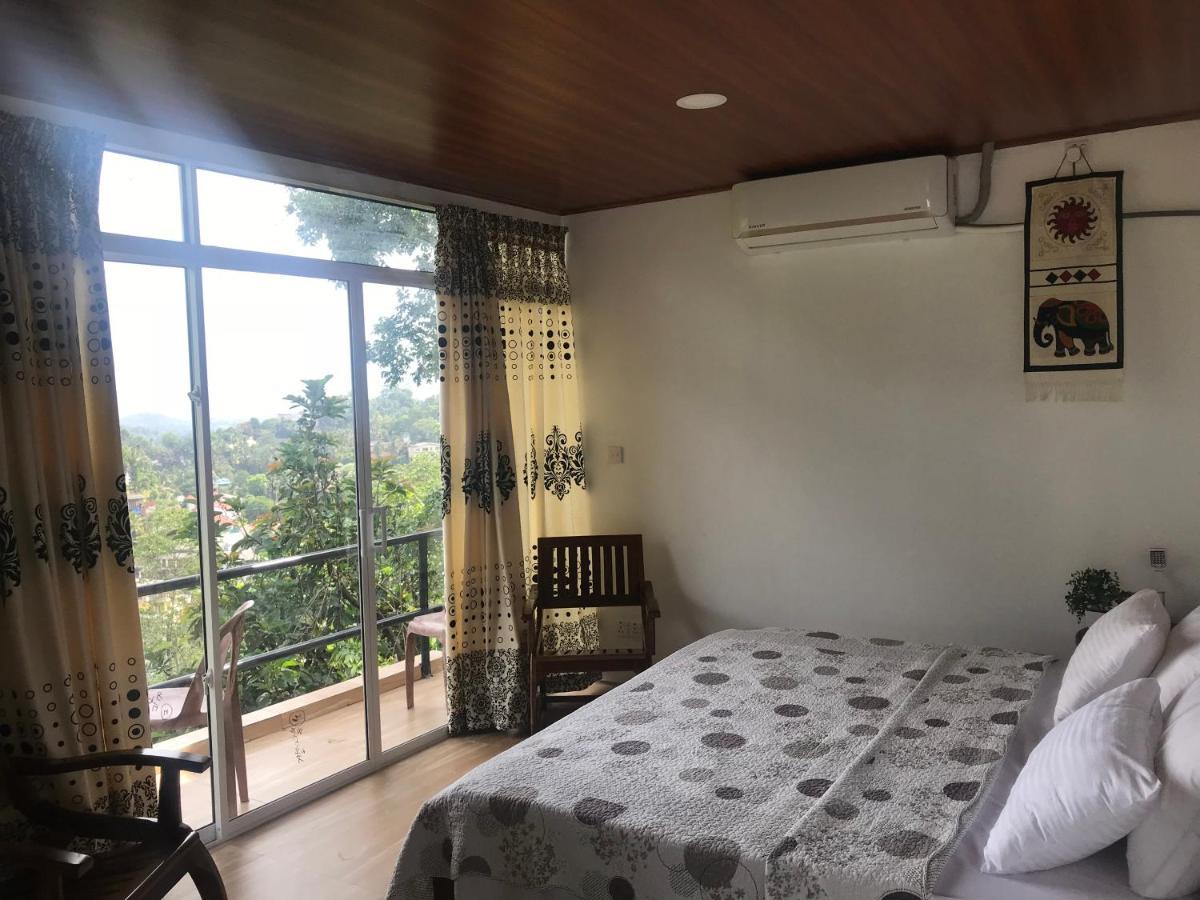 Amigo'S Home Stay Kandy Bagian luar foto